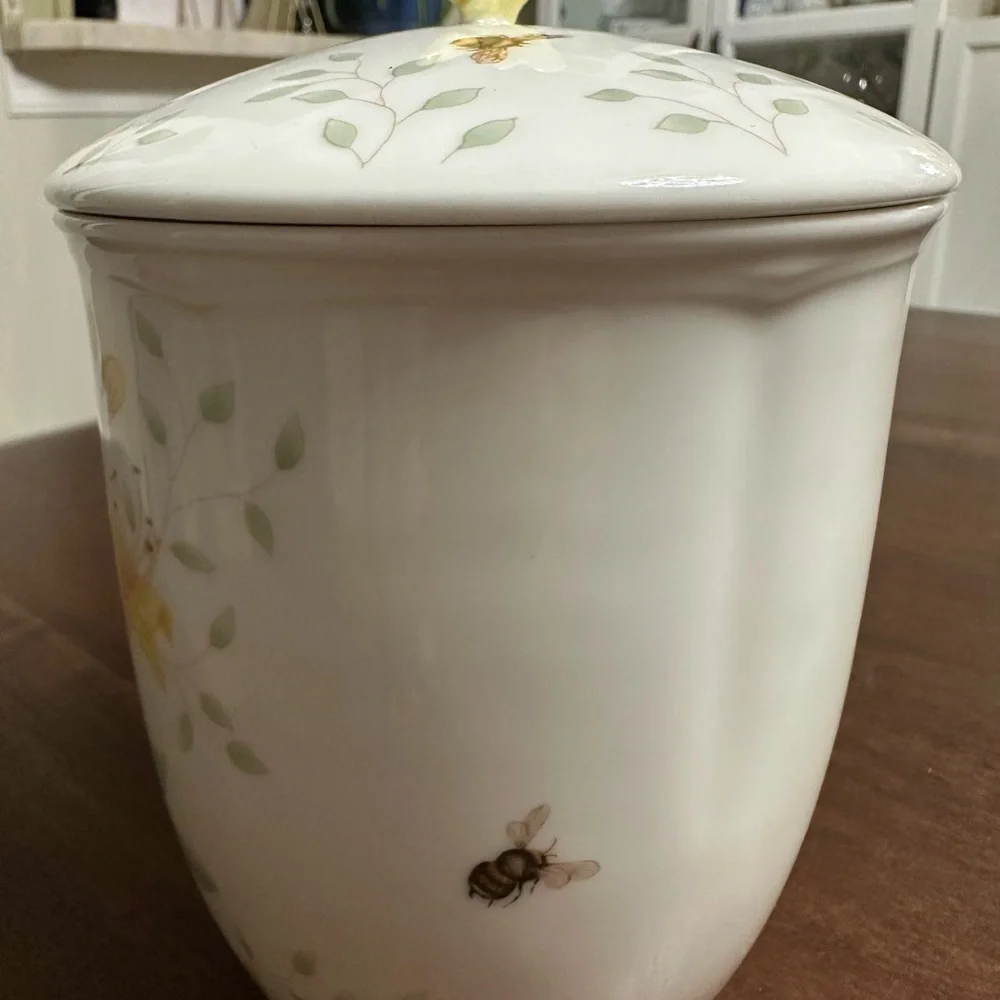 🧡Lenox Butterfly Meadow Collection Medium Porcelain Canister🧡 - Picture 5 of 13